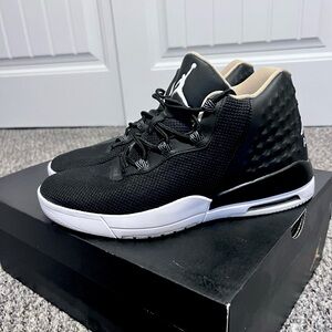 Nike Air Jordan Academy Black/Gold